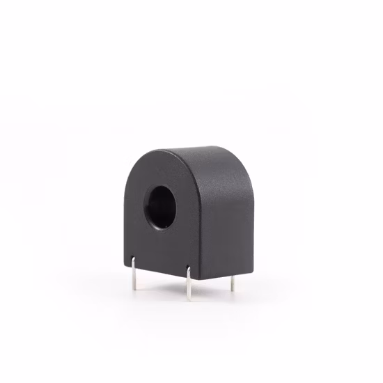 Minitransformador de corriente de precisión de 50 A/20 mA con relación de corriente y montaje en PCB.
